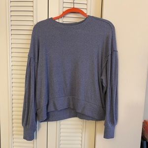 Long sleeve knit top